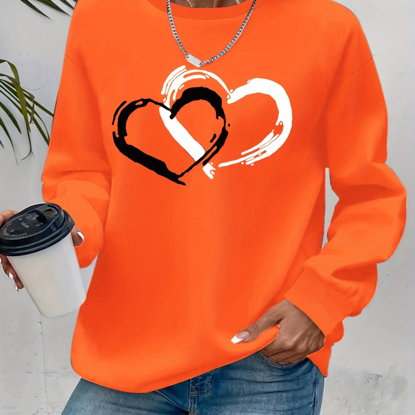 Pullover | Modernes Herzmotiv mit Rundhalsausschnitt