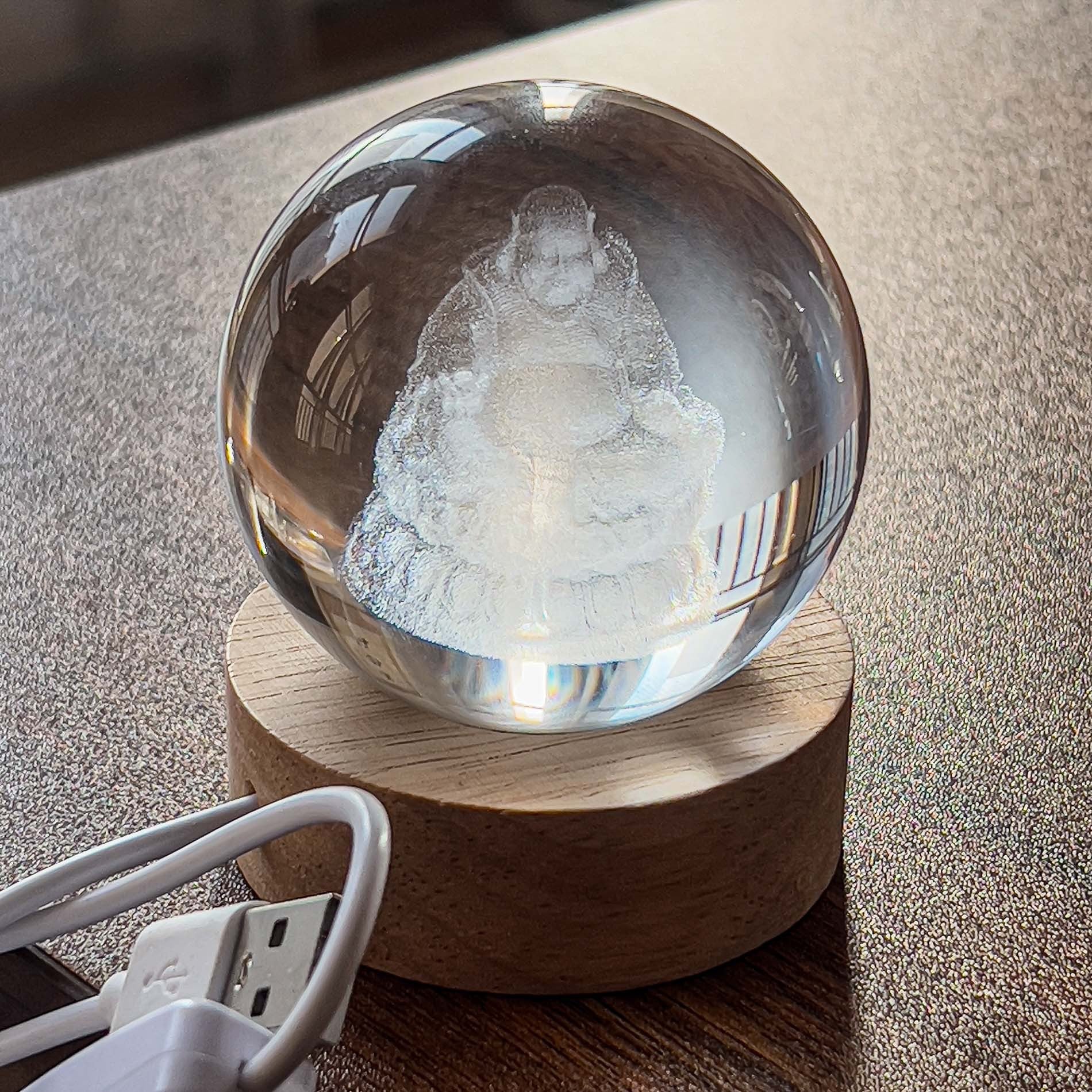 Leuchtende Mondkristallkugel | Nachtlicht Mit Holzsockel USB Aufladbar