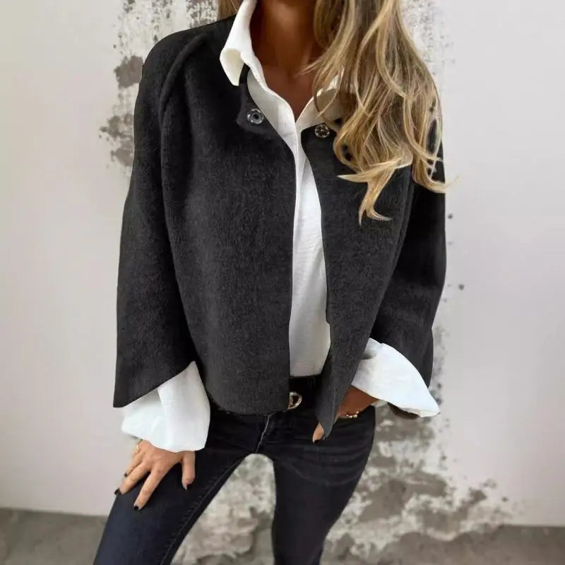 Kurze Strickjacke - Weit Geschnitten