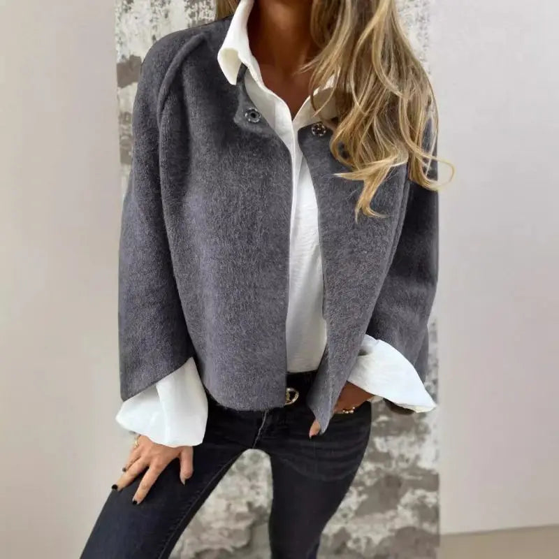 Kurze Strickjacke - Weit Geschnitten