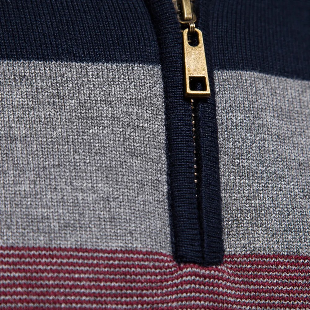 Sweater mit Reißverschluss - Gestreiftes Design und Stehkragen