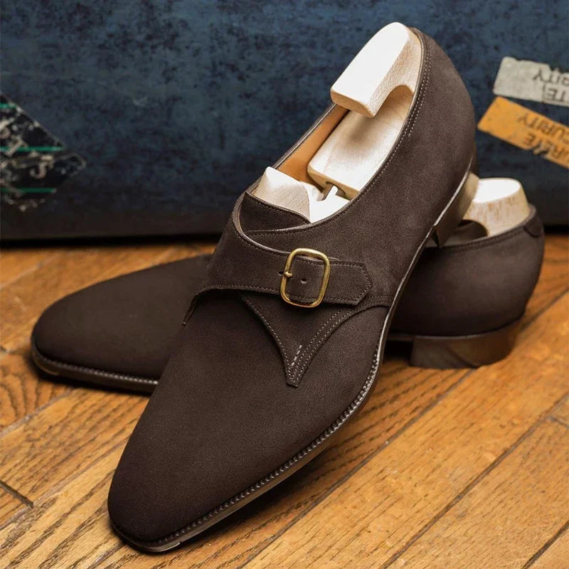 Formelle Schuhe mit Schnalle - Klassische Silhouette