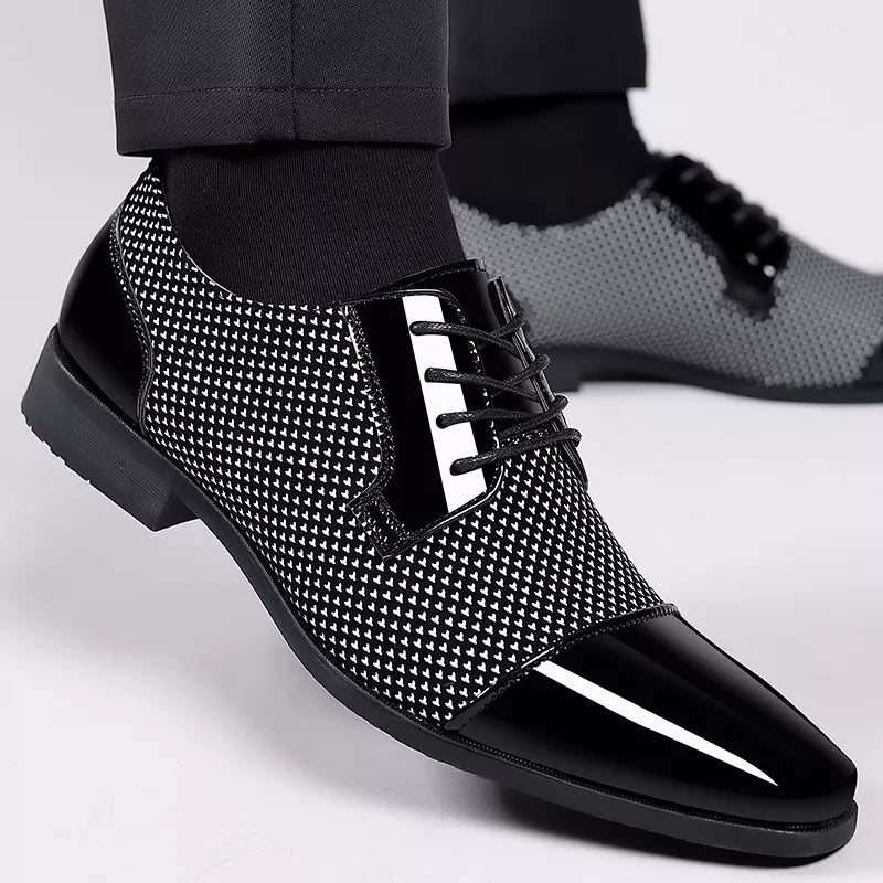 Formelle Schnürschuhe - Glanzoptik mit Strukturmuster