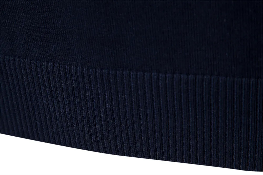 Sweater mit Reißverschluss - Gestreiftes Design und Stehkragen