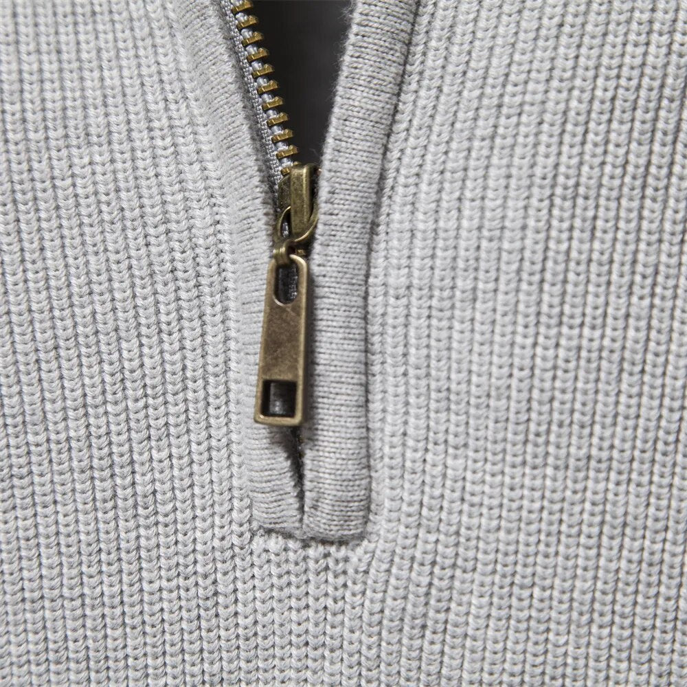 Pullover mit Reißverschluss - Stehkragen und Schmale Passform