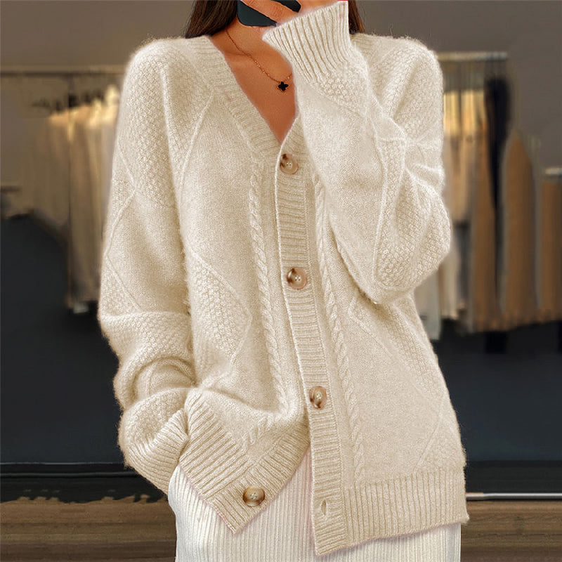 Strickjacke Mit Knöpfen - Locker Geschnitten und Weich Geformt