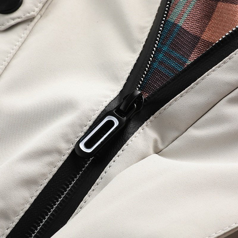 Winterjacke - Kapuze und Mehrfach-Taschen