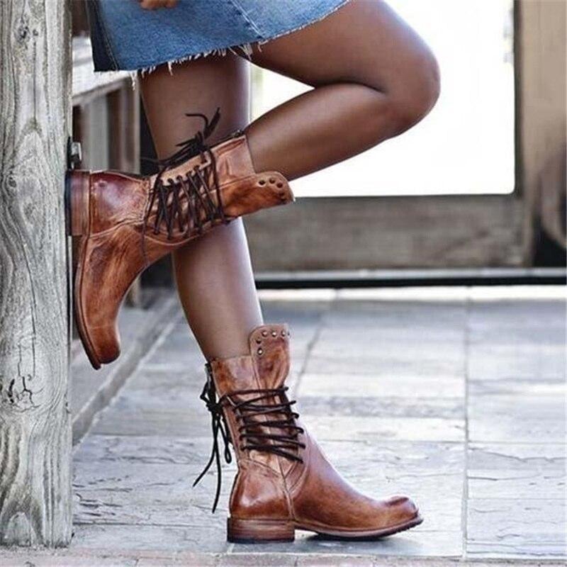 Stiefeletten - Klassische Schnürboots mit Nieten Detail