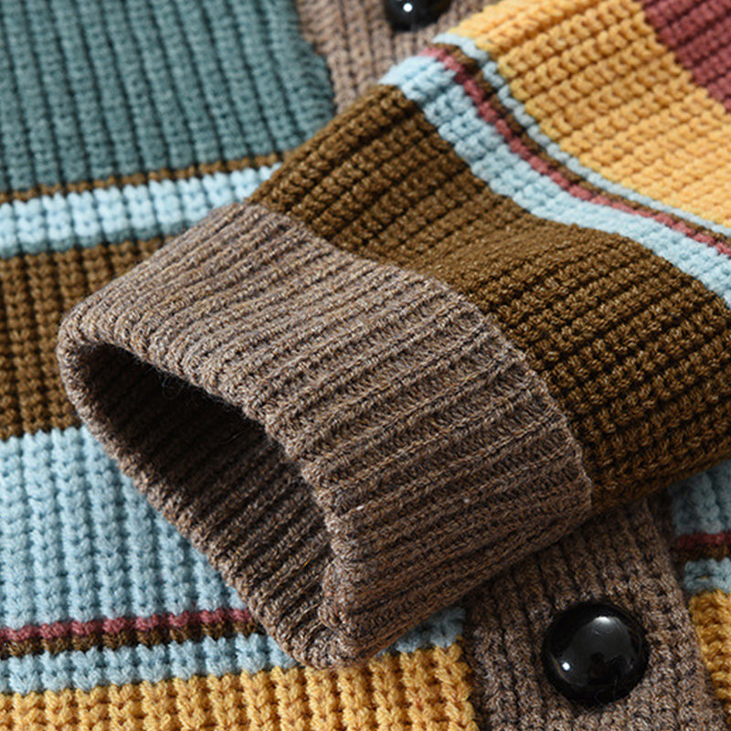 Strickjacke Mit Knöpfen - Gestreiftes Design Mit Schalkragen