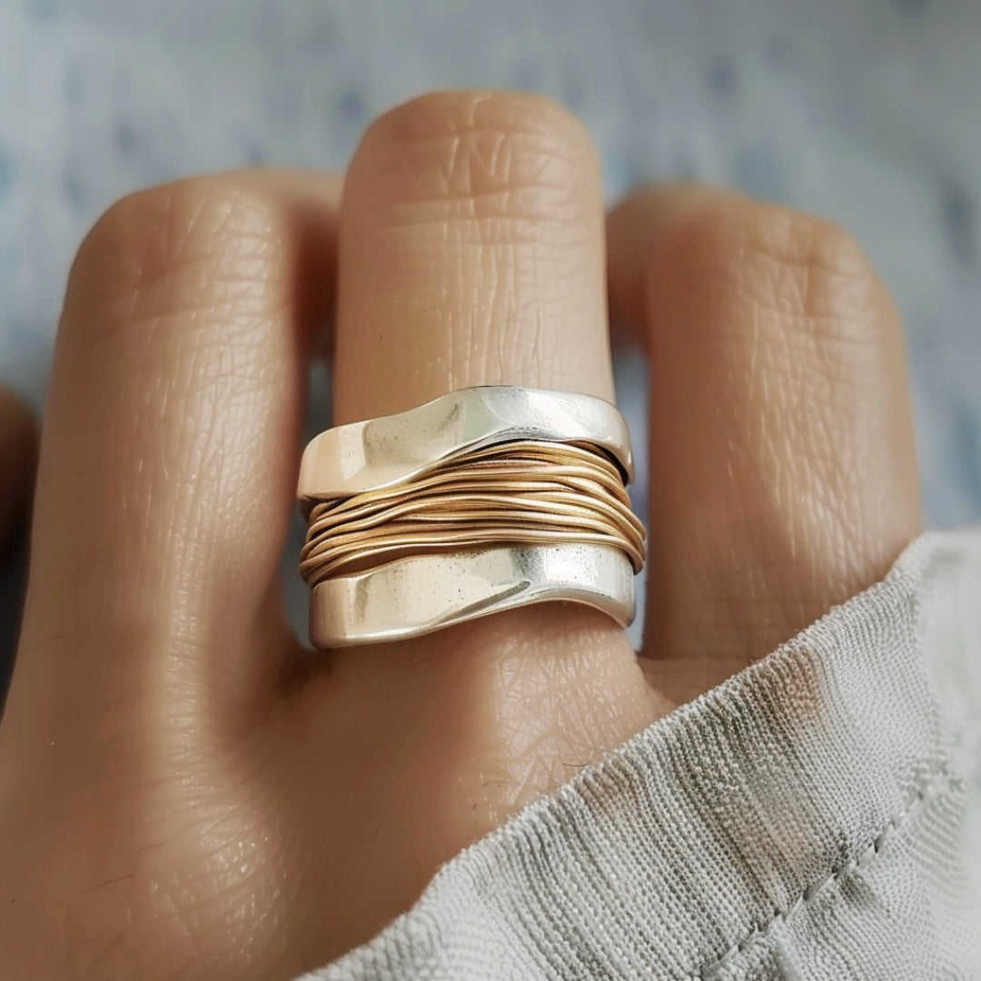 Ring Mit Modernem Design | Breite Ringschiene Mit Struktur
