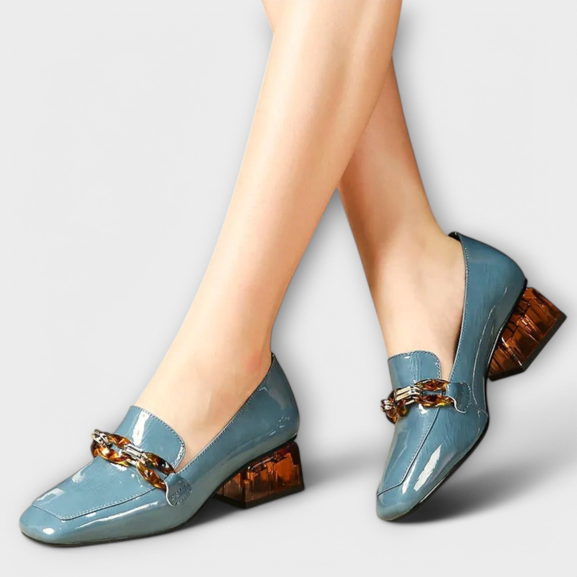 Loafer - Klassisches Modell mit Blockabsatz und Zierschnalle