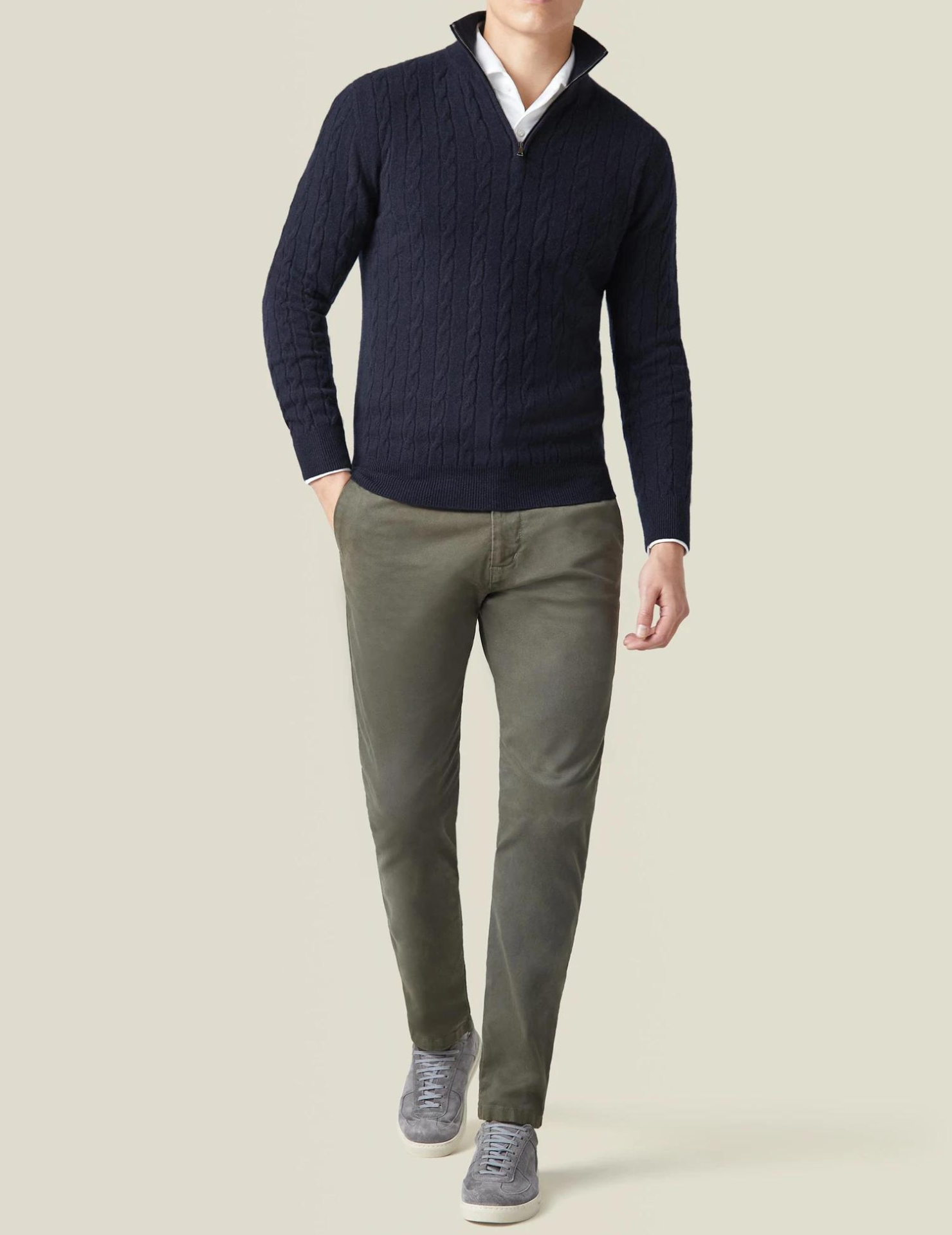 Sweater mit Reißverschluss - Zopfmuster und Stehkragen