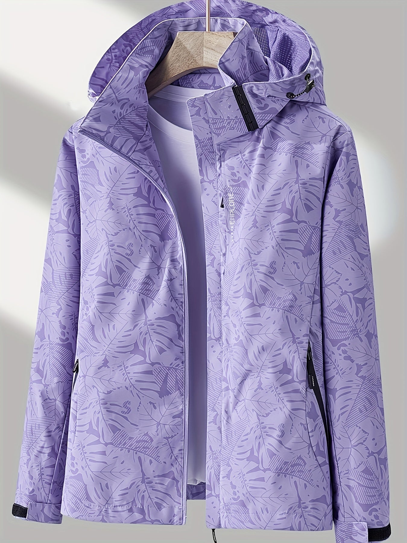 Übergangsjacke mit Kapuze | Leichtes Outdoor Design