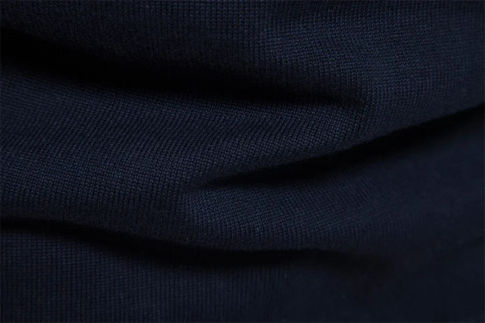 Sweater mit Reißverschluss - Gestreiftes Design und Stehkragen