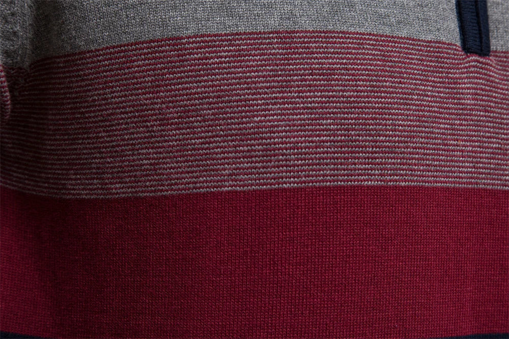 Sweater mit Reißverschluss - Gestreiftes Design und Stehkragen