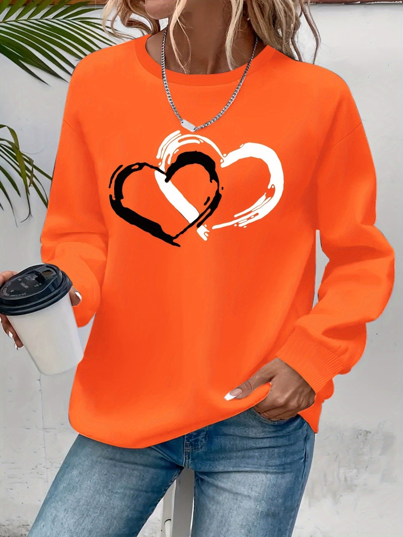 Pullover | Modernes Herzmotiv mit Rundhalsausschnitt