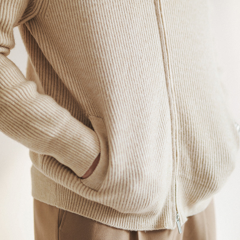Pullover mit Reißverschluss - Gerippter Schnitt und Stehkragen